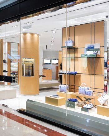 Фасады, витрины