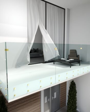 LORENZO Gold|стеклянное ограждение на балкон или террасу на золотых точечных креплениях из закаленного прозрачного стекла