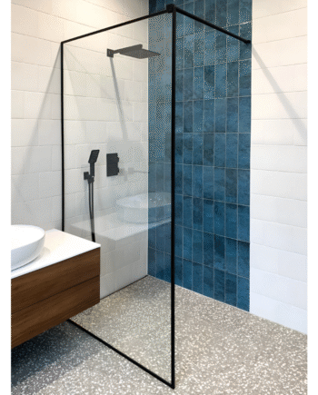 AUGUSTINA Loft|Glass shower screen fixed