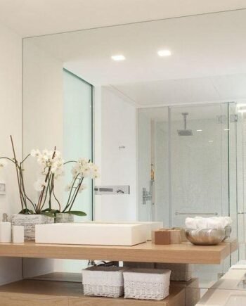 Зеркала больших размеров для ванных комнат