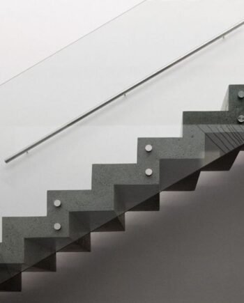 Ограждение стеклянное для лестницы с торцевым точечным креплением