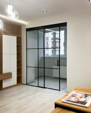 TEODOR Loft|перегородка стеклянная с раздвижными дверями сбоку для разграничения балкона