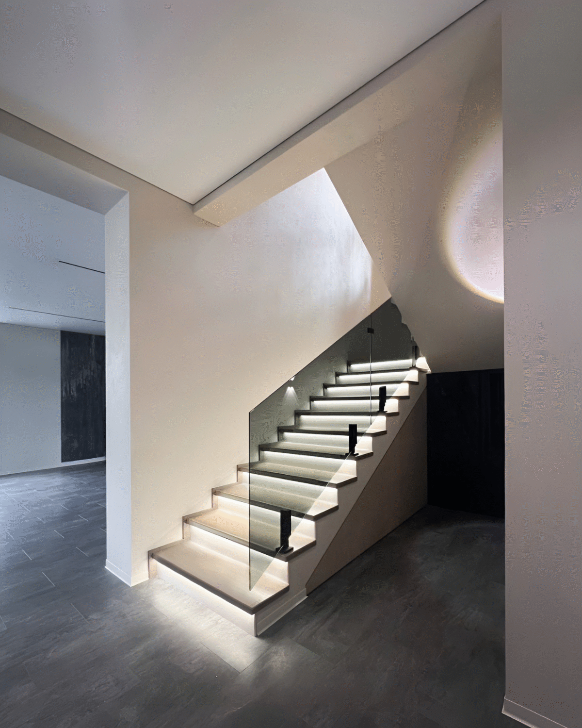 GUSTAVO Loft|скляне огородження сходових маршів на підсилених стійках чорного кольору із загартованого тонованого скла графіт (4) купити з доставкою в Україні - splenko.com GUSTAVO Loft|скляне огородження сходових маршів на підсилених стійках чорного кольору із загартованого тонованого скла графіт (4) купити з доставкою в Україні - splenko.com