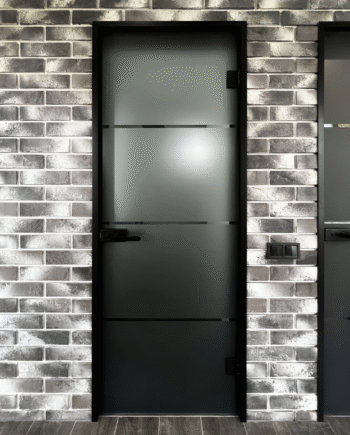 ADRIANO Black|bathroom or dressing room door in black aluminium box with graphite glass and matt stripes