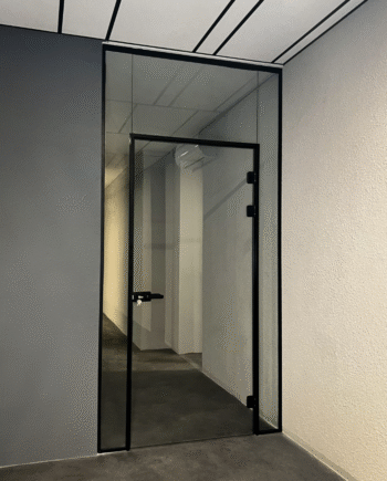 DEMETRIO Loft|перегородка скляна з розпашними дверима в коробі з прозорого скла (13) купити з доставкою в Україні - splenko.com