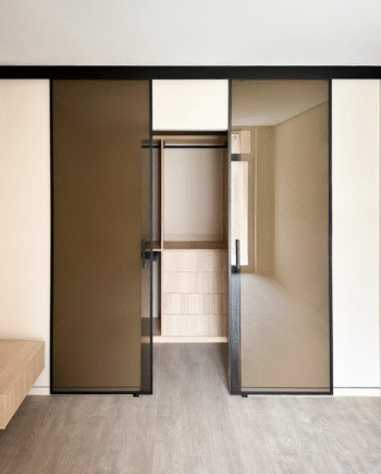 OSCAR Black|двери межкомнатные раздвижные двухстворчатые по центру из стекла бронза