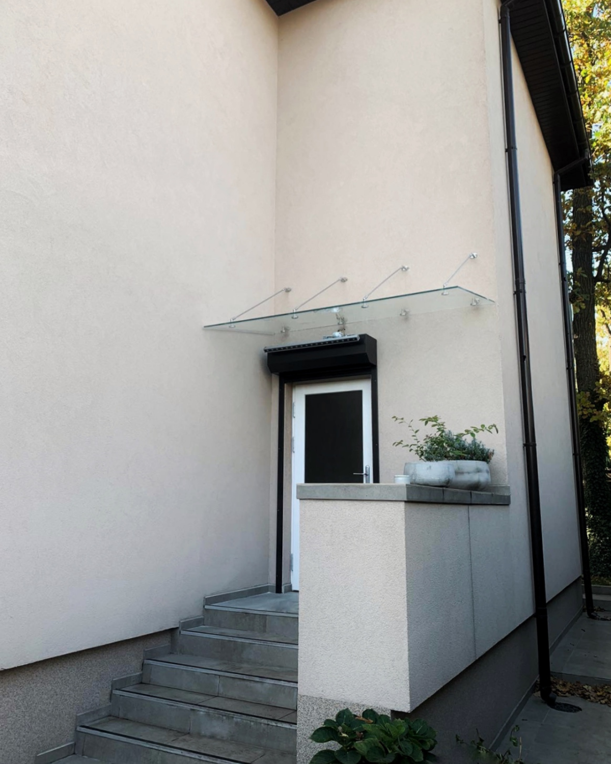 Fabrizio|скляний навіс над входом на чотирьох вантах — загартоване прозоре скло (10) купити з доставкою в Україні - splenko.com Fabrizio|скляний навіс над входом на чотирьох вантах — загартоване прозоре скло (10) купити з доставкою в Україні - splenko.com