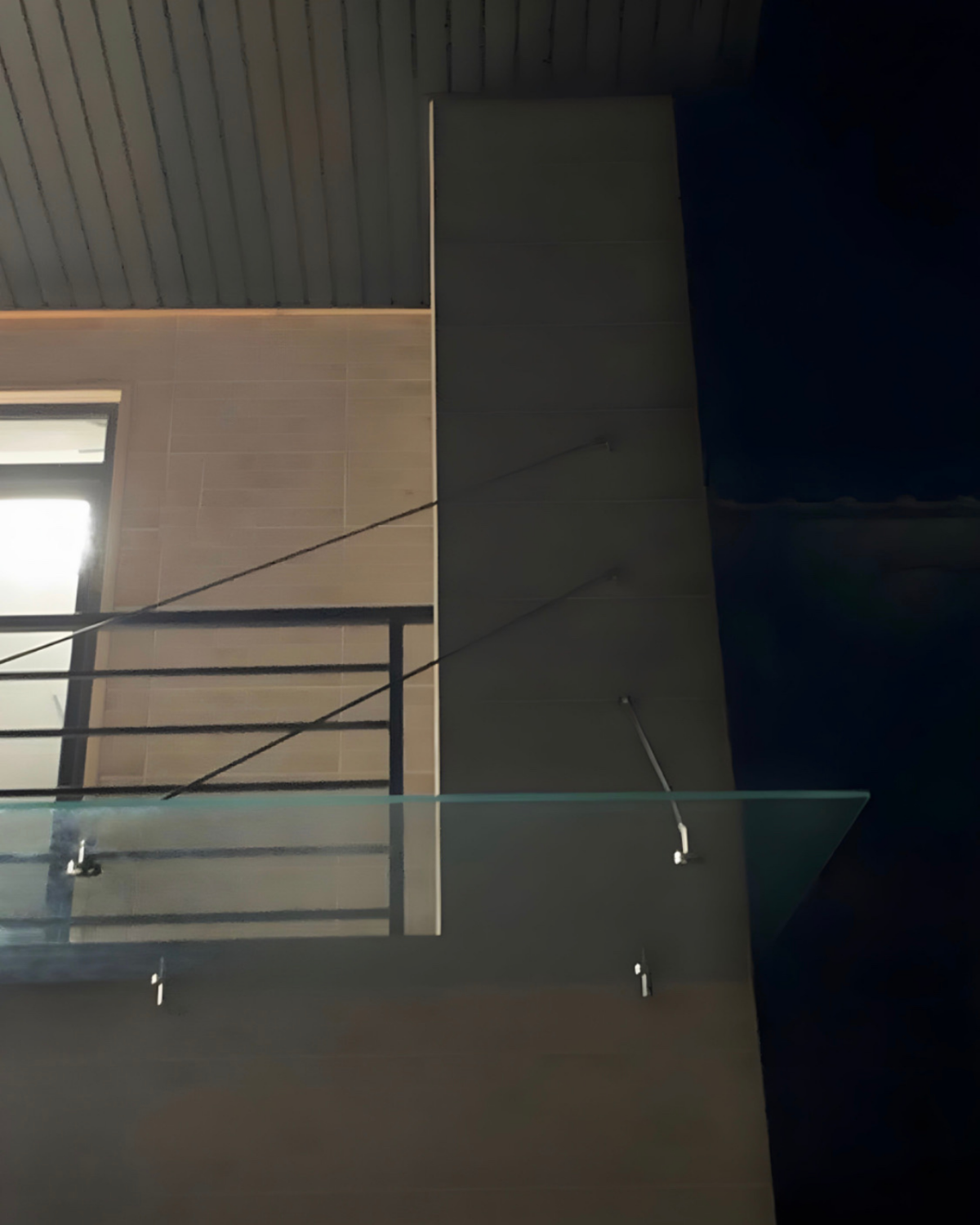 Fabrizio|скляний навіс над входом на чотирьох вантах — загартоване прозоре скло (37) купити з доставкою в Україні - splenko.com Fabrizio|скляний навіс над входом на чотирьох вантах — загартоване прозоре скло (37) купити з доставкою в Україні - splenko.com