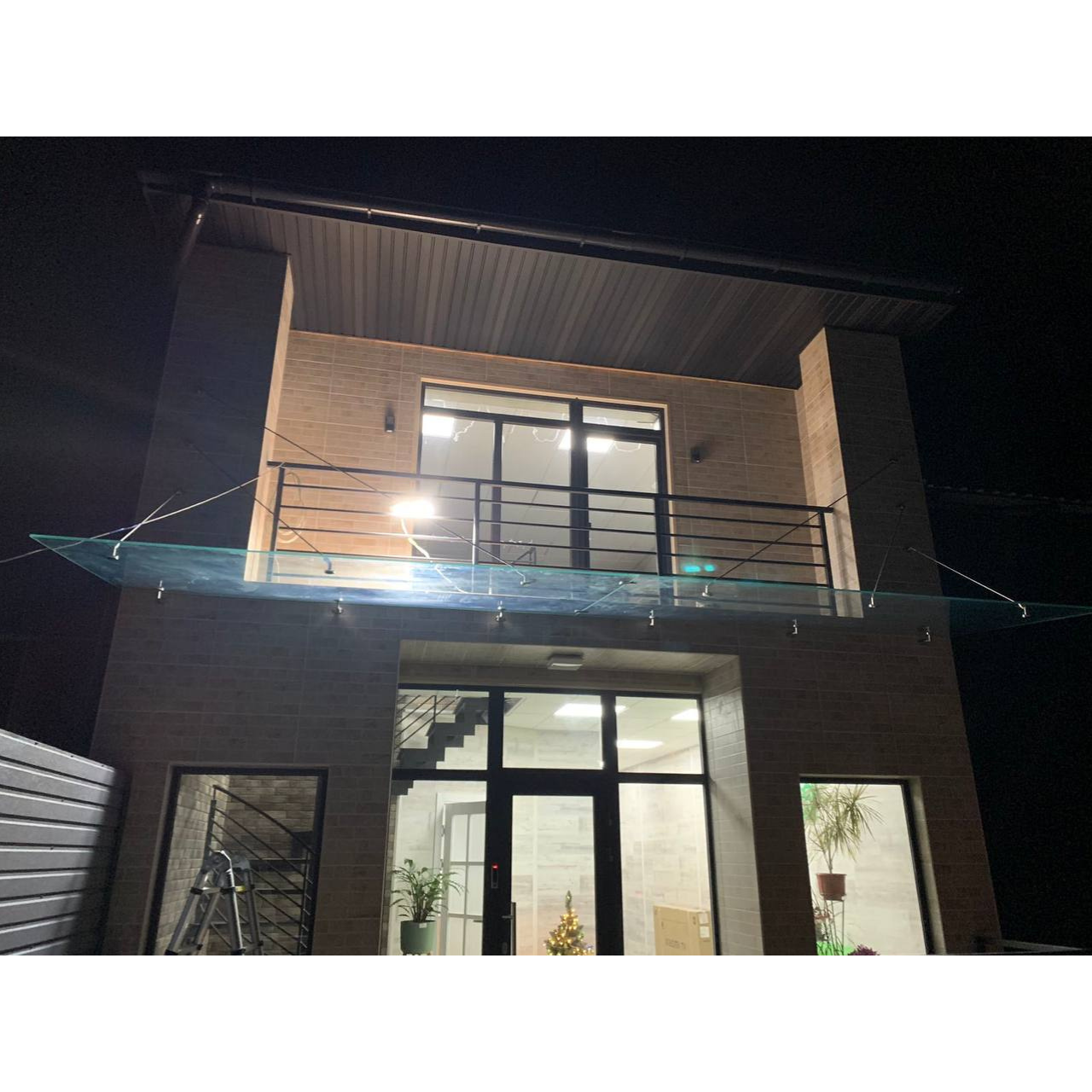 Fabrizio|скляний навіс над входом на чотирьох вантах — загартоване прозоре скло (35) купити з доставкою в Україні - splenko.com Fabrizio|скляний навіс над входом на чотирьох вантах — загартоване прозоре скло (35) купити з доставкою в Україні - splenko.com