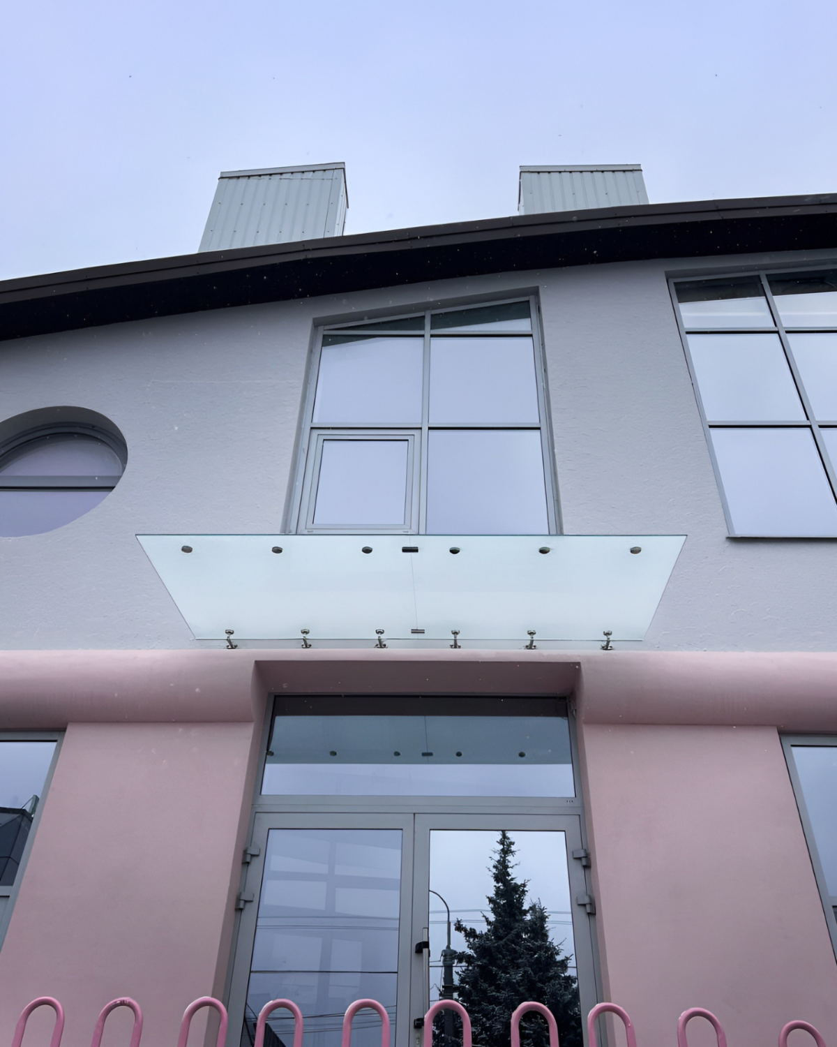 Fabrizio|скляний навіс над входом на трьох вантах — загартоване прозоре скло (34) купити з доставкою в Україні - splenko.com Fabrizio|скляний навіс над входом на трьох вантах — загартоване прозоре скло (34) купити з доставкою в Україні - splenko.com