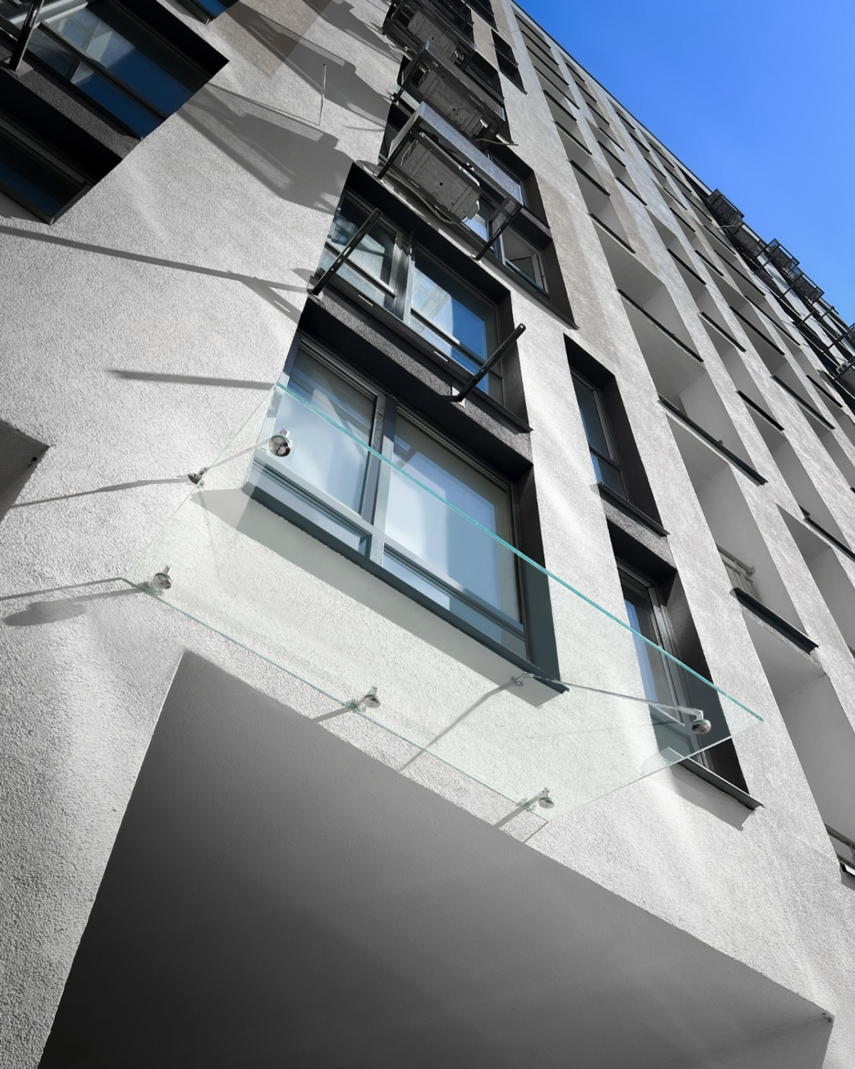 Fabrizio|скляний навіс над входом на трьох вантах — загартоване прозоре скло (13) купити з доставкою в Україні - splenko.com Fabrizio|скляний навіс над входом на трьох вантах — загартоване прозоре скло (13) купити з доставкою в Україні - splenko.com