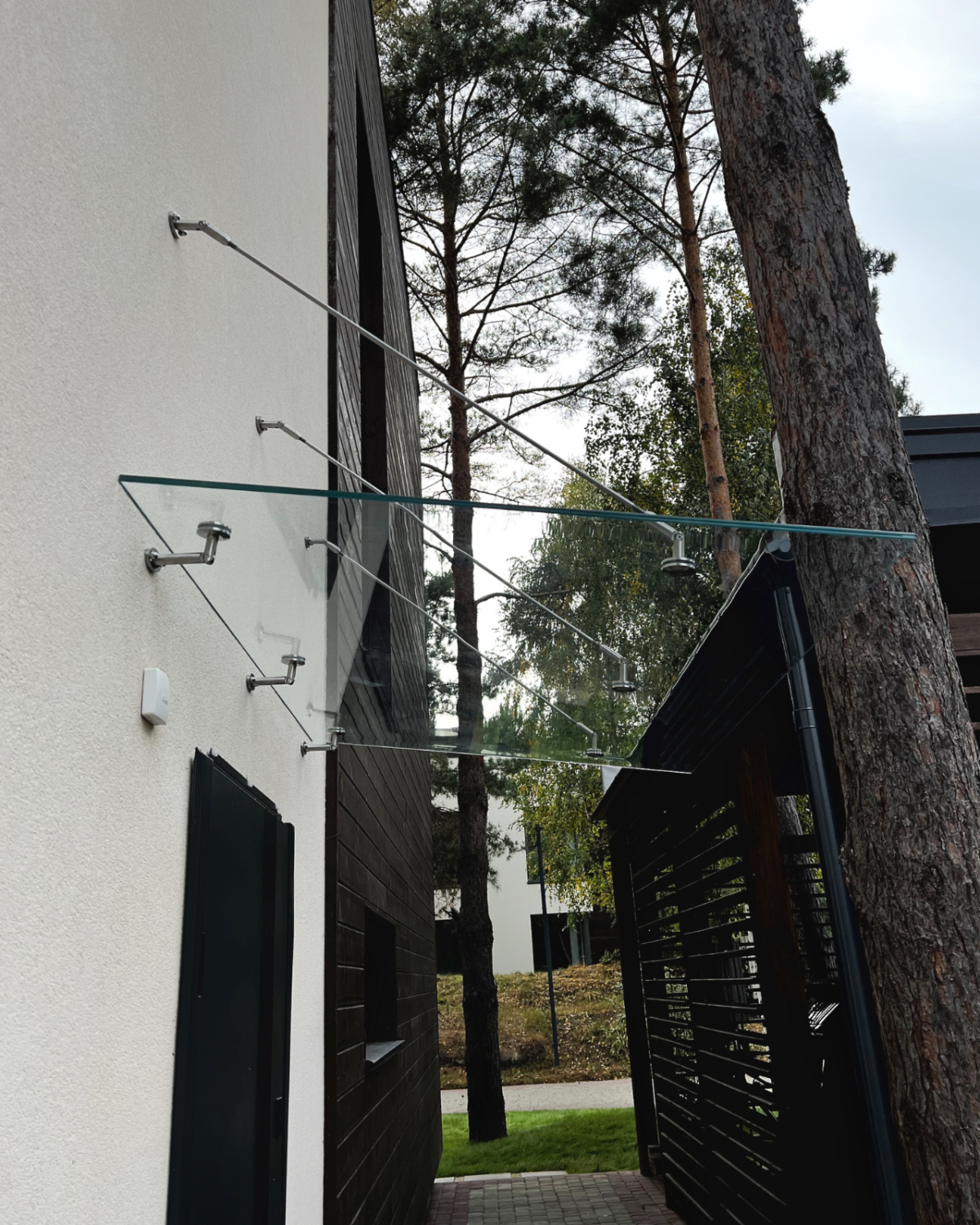 Fabrizio|скляний навіс над входом на трьох вантах — загартоване прозоре скло (41) купити з доставкою в Україні - splenko.com Fabrizio|скляний навіс над входом на трьох вантах — загартоване прозоре скло (41) купити з доставкою в Україні - splenko.com