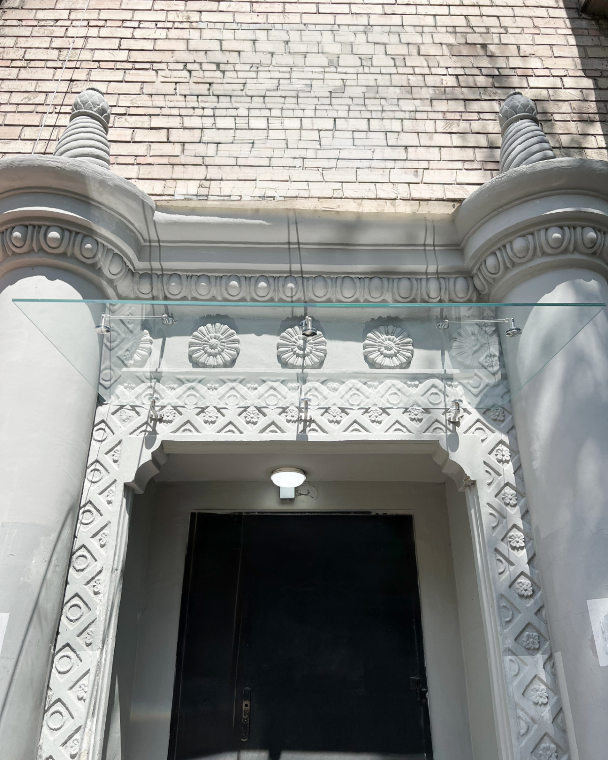 Fabrizio|скляний навіс над входом на трьох вантах — загартоване прозоре скло (23) купити з доставкою в Україні - splenko.com Fabrizio|скляний навіс над входом на трьох вантах — загартоване прозоре скло (23) купити з доставкою в Україні - splenko.com