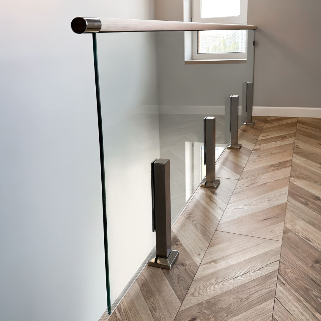 GUSTAVO Classic| glass fence for staircases on reinforced posts made of tempered clear glass (45) buy with delivery in Ukraine - splenko.com GUSTAVO Classic| glass fence for staircases on reinforced posts made of tempered clear glass (45) buy with delivery in Ukraine - splenko.com