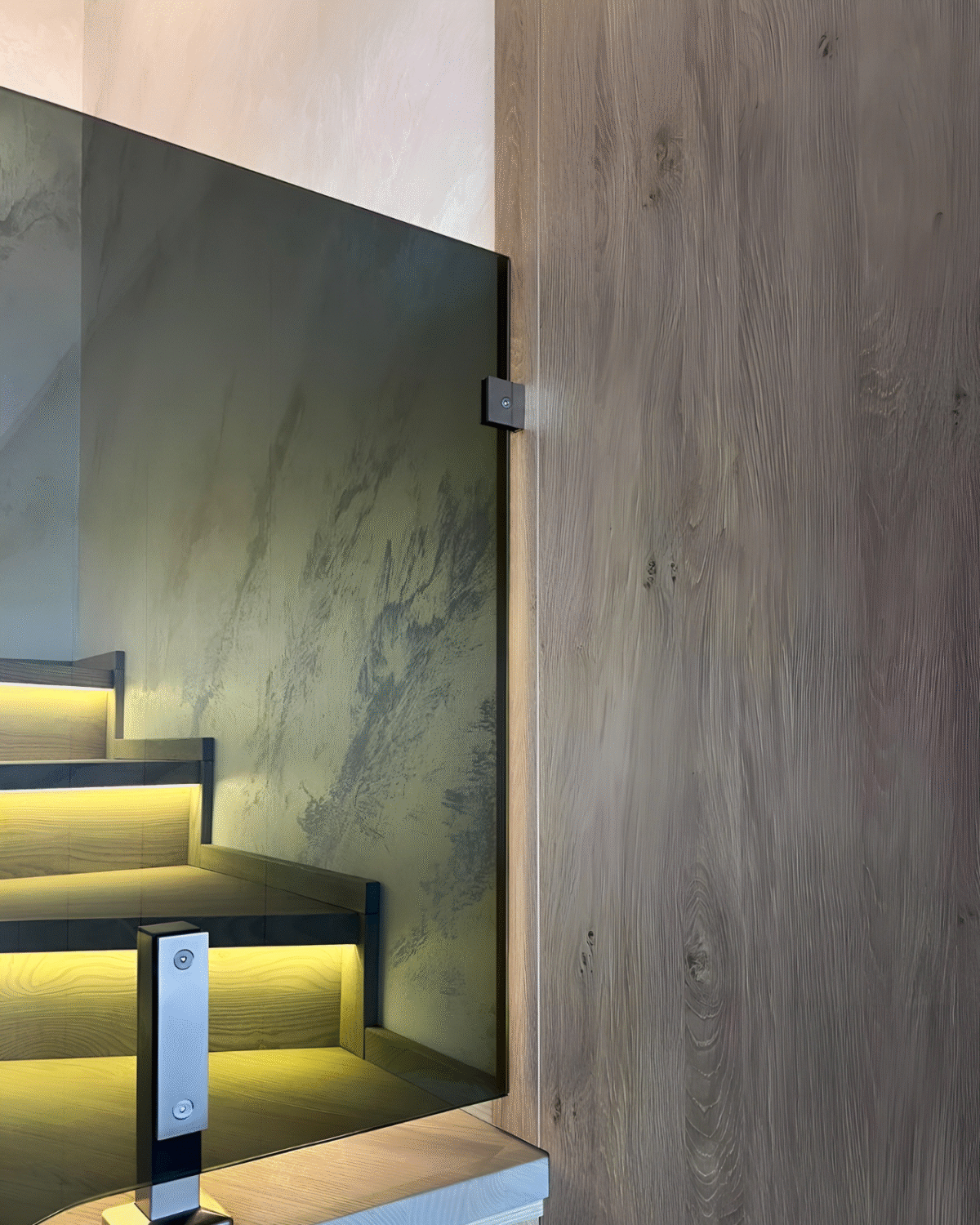 GUSTAVO Classic|скляне огородження сходових маршів на підсилених стійках із загартованого тонованого скла графіт (7) купити з доставкою в Україні - splenko.com GUSTAVO Classic|скляне огородження сходових маршів на підсилених стійках із загартованого тонованого скла графіт (7) купити з доставкою в Україні - splenko.com