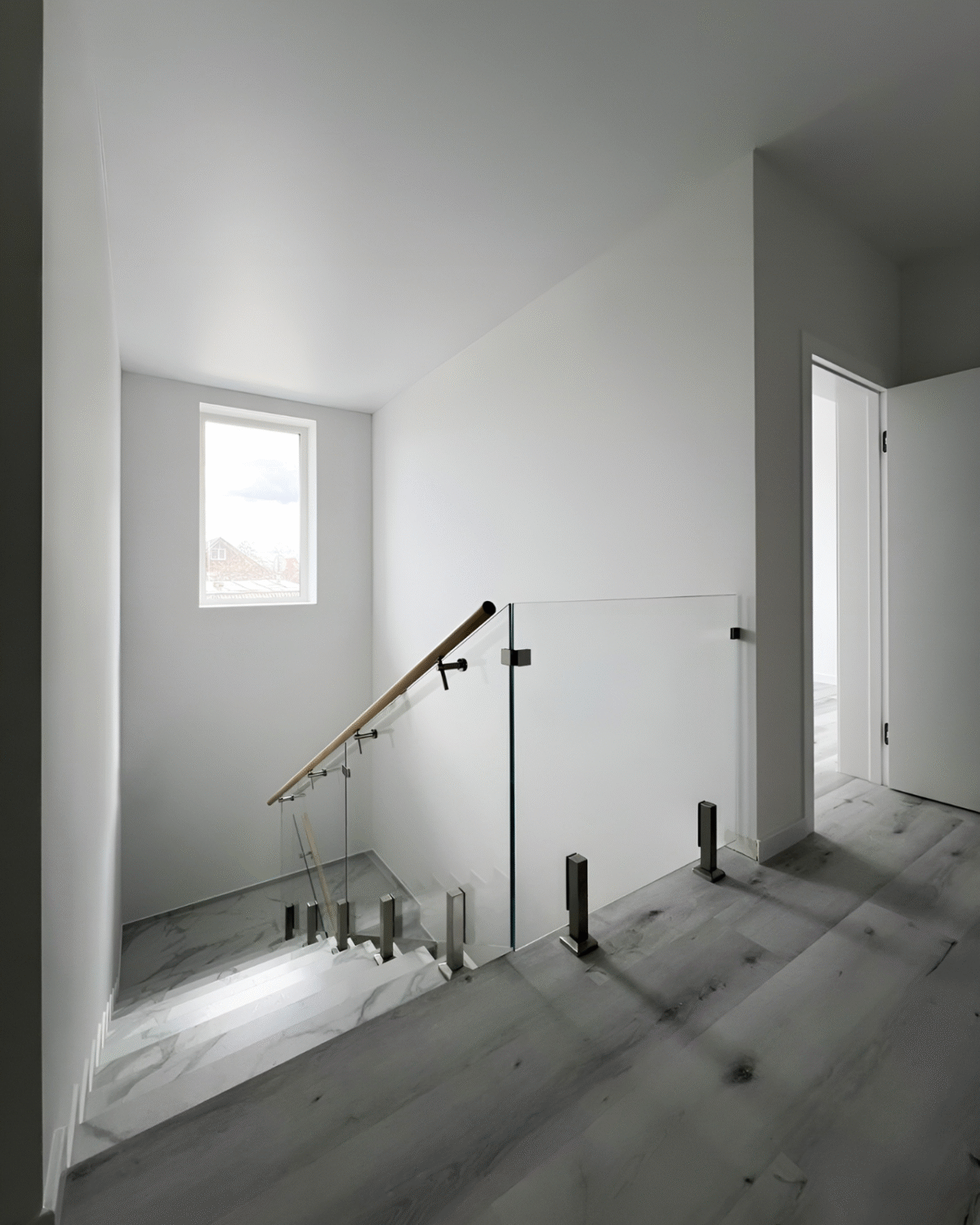 GUSTAVO Classic| glass fence for staircases on reinforced posts made of tempered clear glass (14) buy with delivery in Ukraine - splenko.com GUSTAVO Classic| glass fence for staircases on reinforced posts made of tempered clear glass (14) buy with delivery in Ukraine - splenko.com