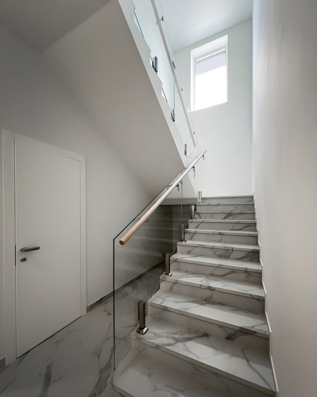 GUSTAVO Classic| glass fence for staircases on reinforced posts made of tempered clear glass (13) buy with delivery in Ukraine - splenko.com GUSTAVO Classic| glass fence for staircases on reinforced posts made of tempered clear glass (13) buy with delivery in Ukraine - splenko.com