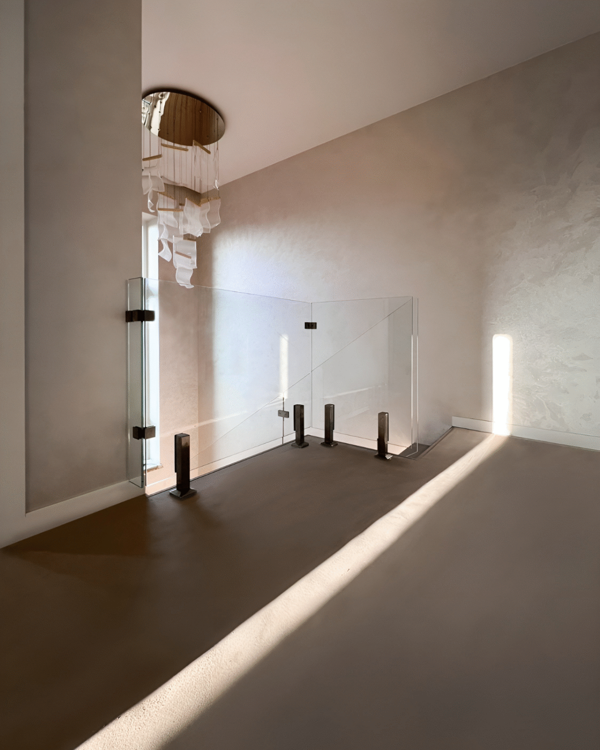 GUSTAVO Classic| glass fence for staircases on reinforced posts made of tempered clear glass (33) buy with delivery in Ukraine - splenko.com GUSTAVO Classic| glass fence for staircases on reinforced posts made of tempered clear glass (33) buy with delivery in Ukraine - splenko.com