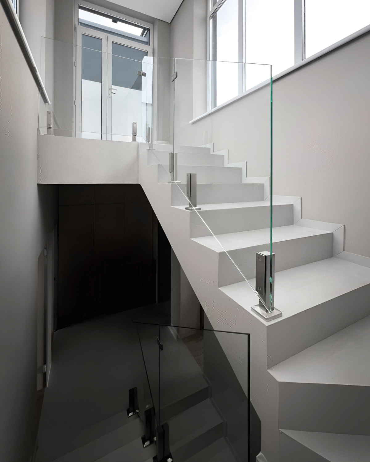 GUSTAVO Classic| glass fence for staircases on reinforced posts made of tempered clear glass (47) buy with delivery in Ukraine - splenko.com GUSTAVO Classic| glass fence for staircases on reinforced posts made of tempered clear glass (47) buy with delivery in Ukraine - splenko.com