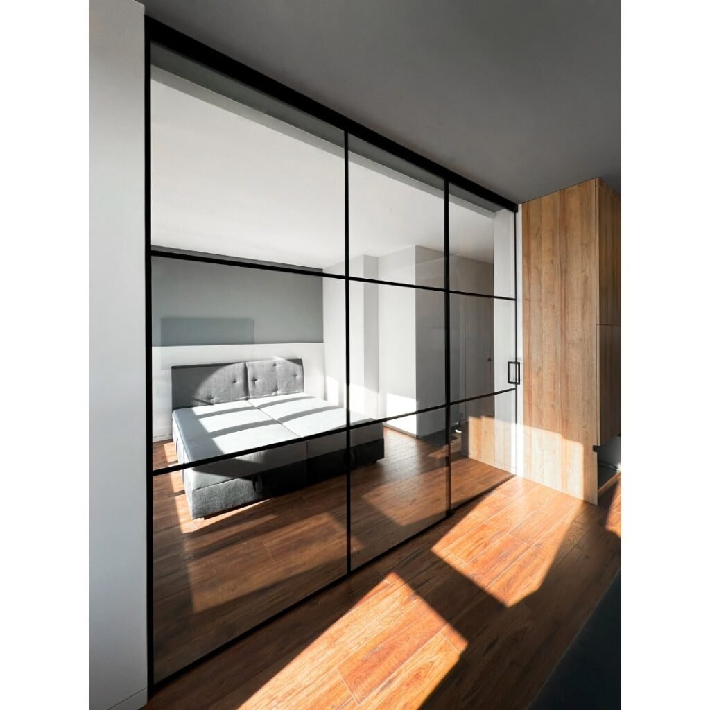 Скляна перегородка в спальню