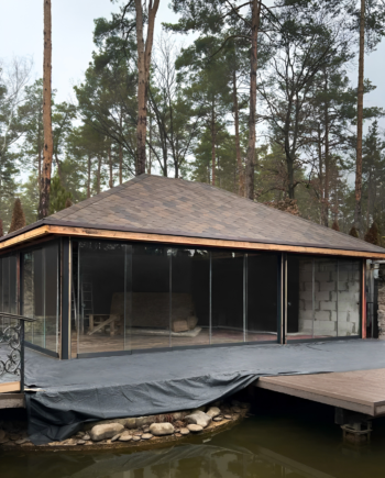 Слайдинг безрамне розсувне скління для альтанки, бази відпочинку, літньої тераси чи ресторану із загартованого прозорого скла