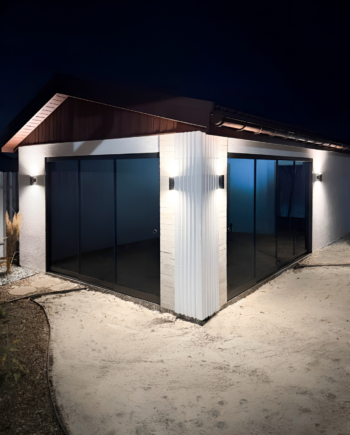 Слайдинг-система розсувна для безрамного скління тераси, альтанки кольору антрацит