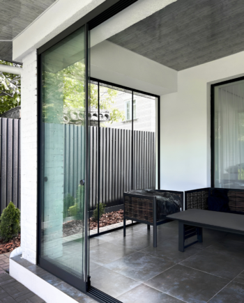 Слайдинг безрамне розсувне скління, розсувна перегородка для веранди, тераси, альтанки, балкону (7) купити з доставкою в Україні - splenko.com