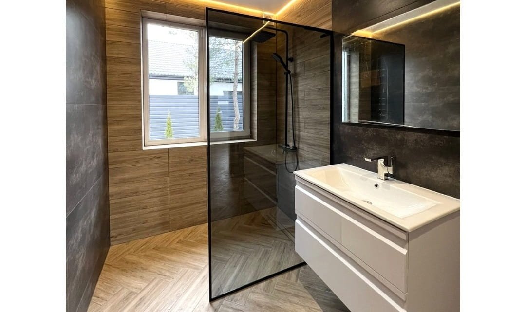 Стінка для душової кабіни